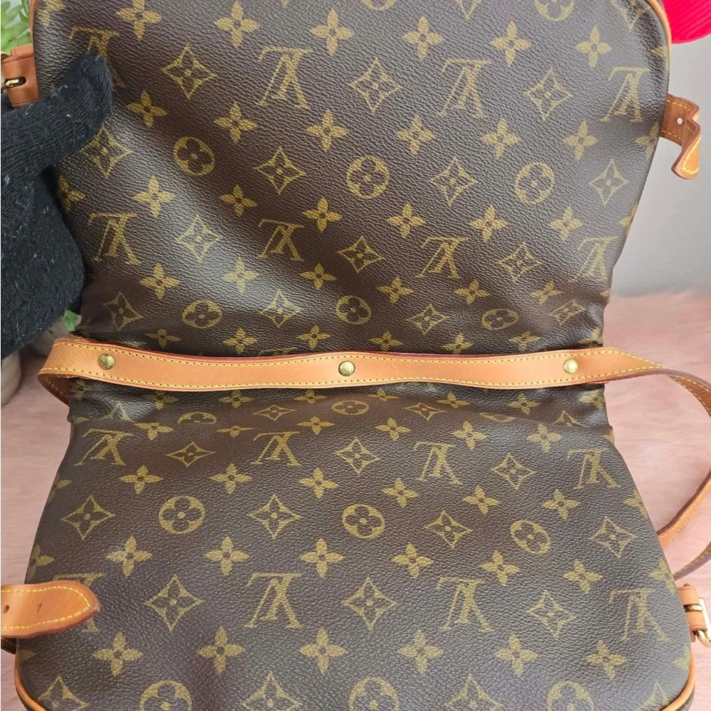 Louis Vuitton Monogram Canvas Crossbody Bag - Brown/Tan